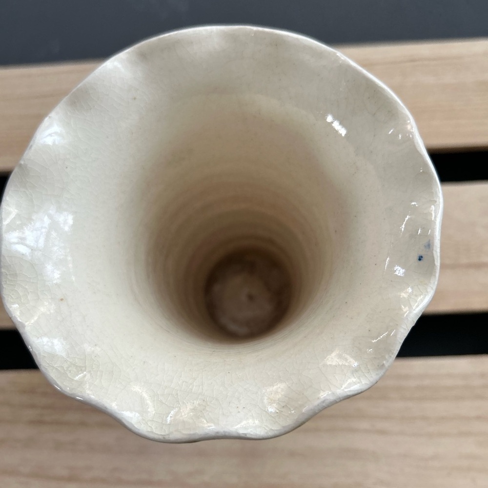 Floral Ceramic Vase with White Flowers - Picture 5 of 5